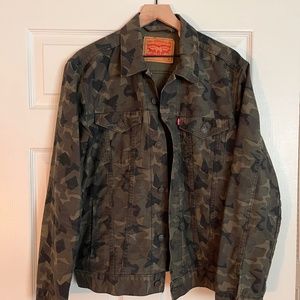 Men's Levi's Camo Canvas Trucker Jacket - Medium
